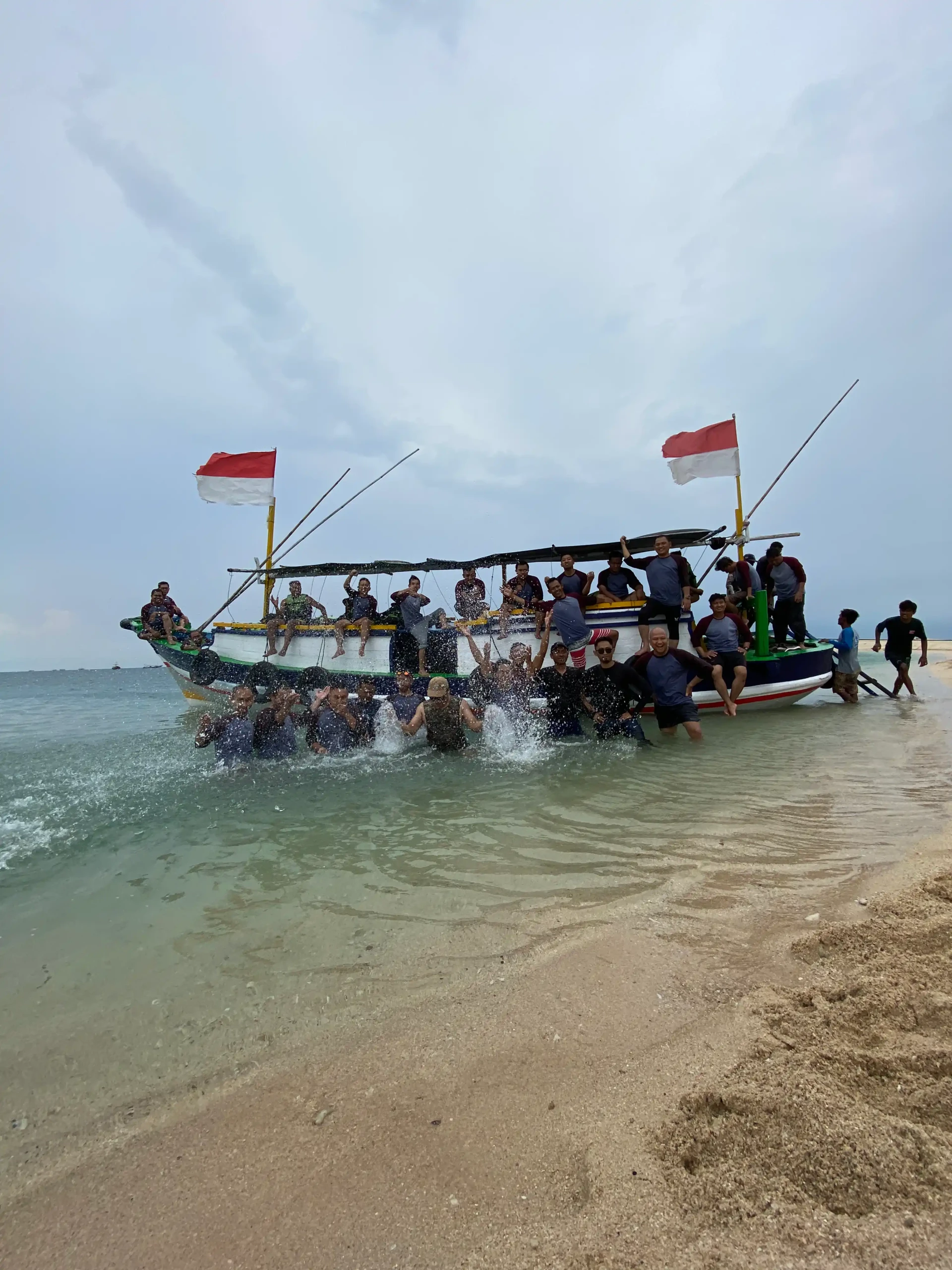 DAOP 8 KAI di Gili Ketapang. 31/12/2023